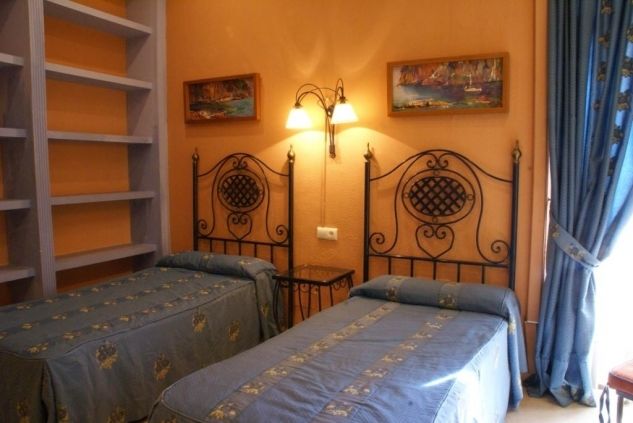 Dalis 2* Sevilla