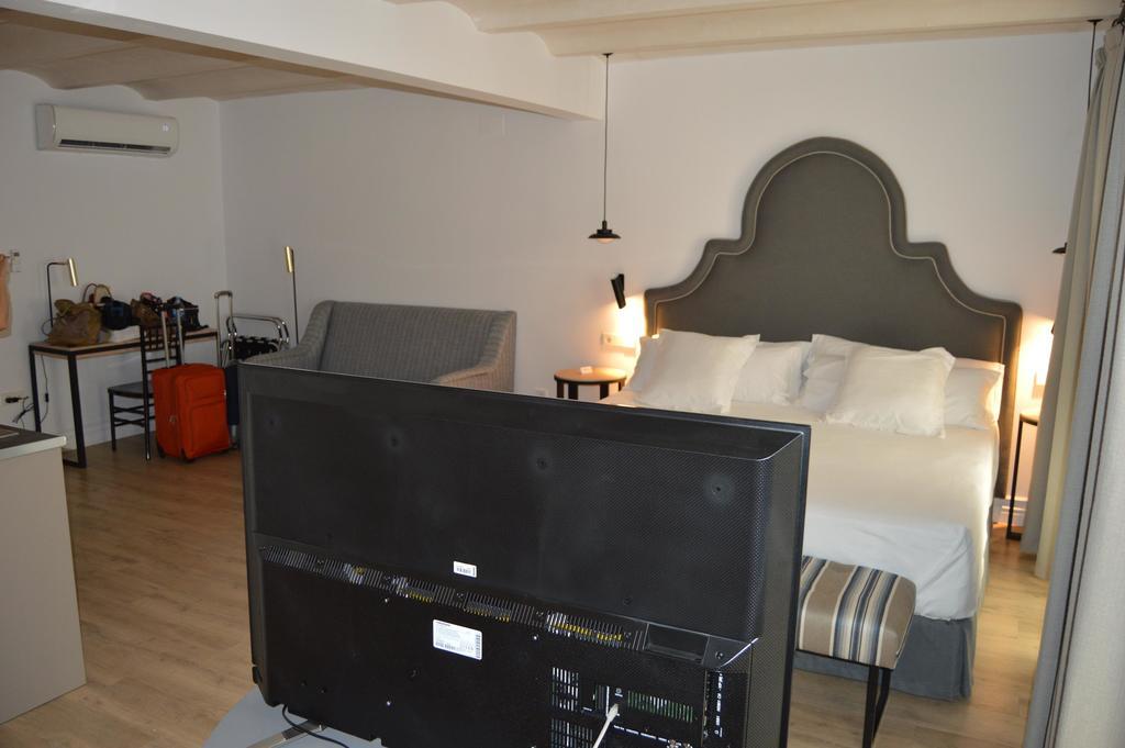 Hom Apartment