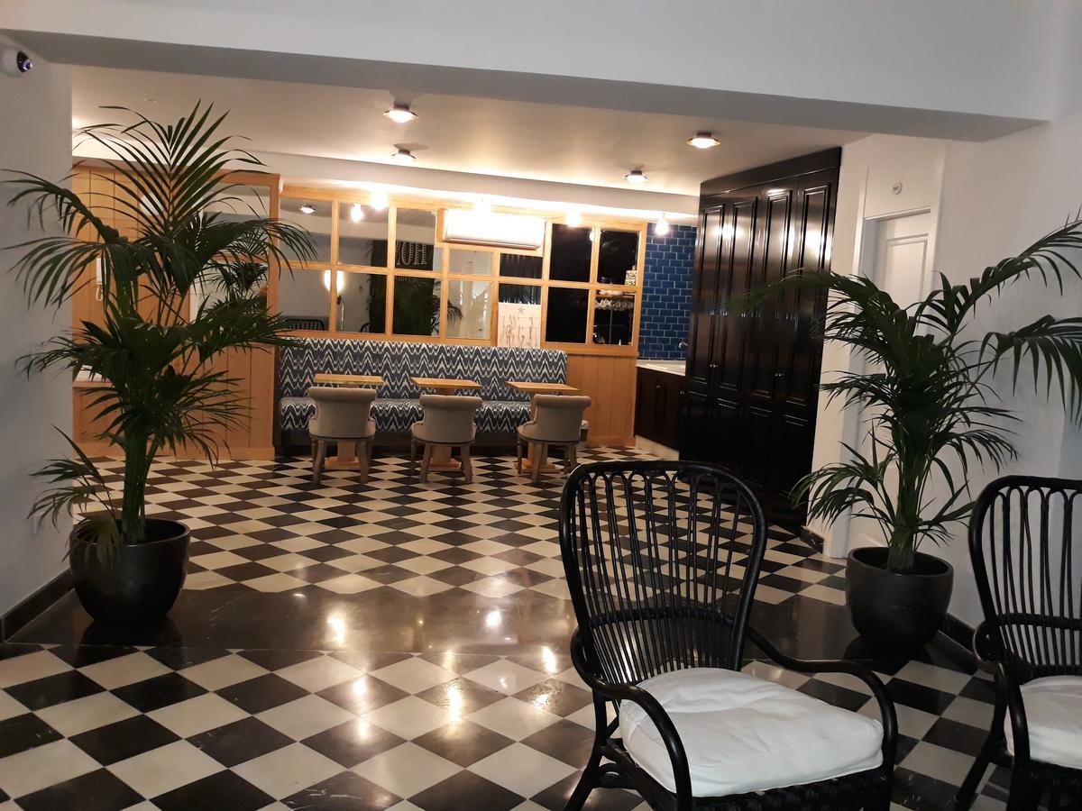 Hom Apartment