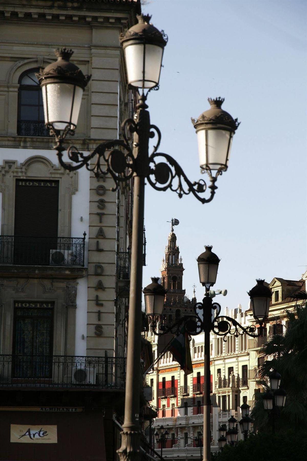 Dalis Pensión Sevilla