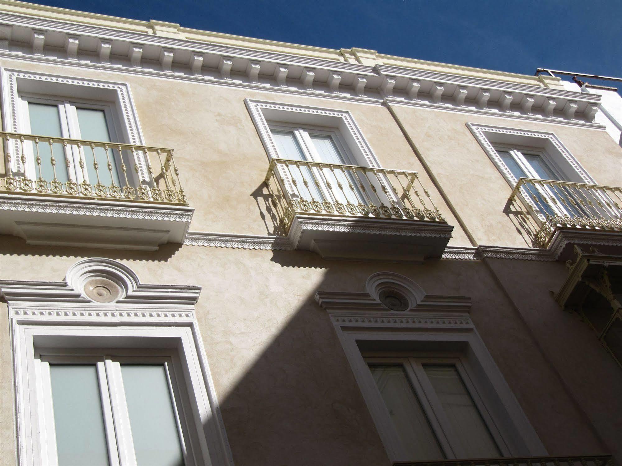Life San Vicente Sevilla