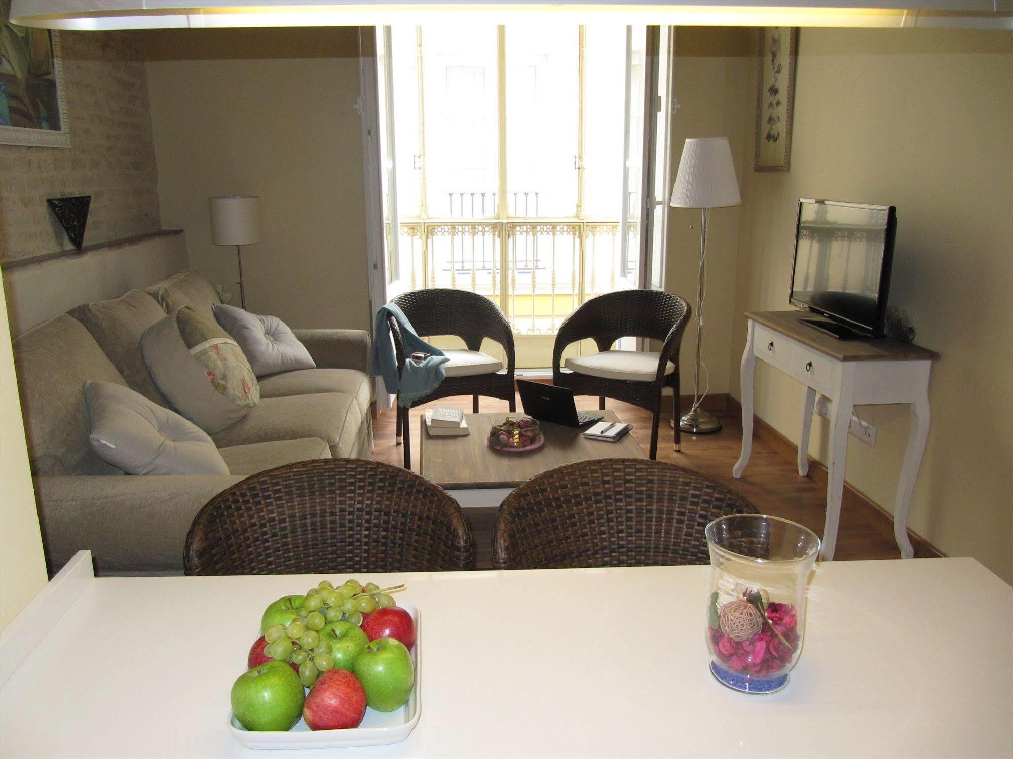 Life San Vicente Apartamento *