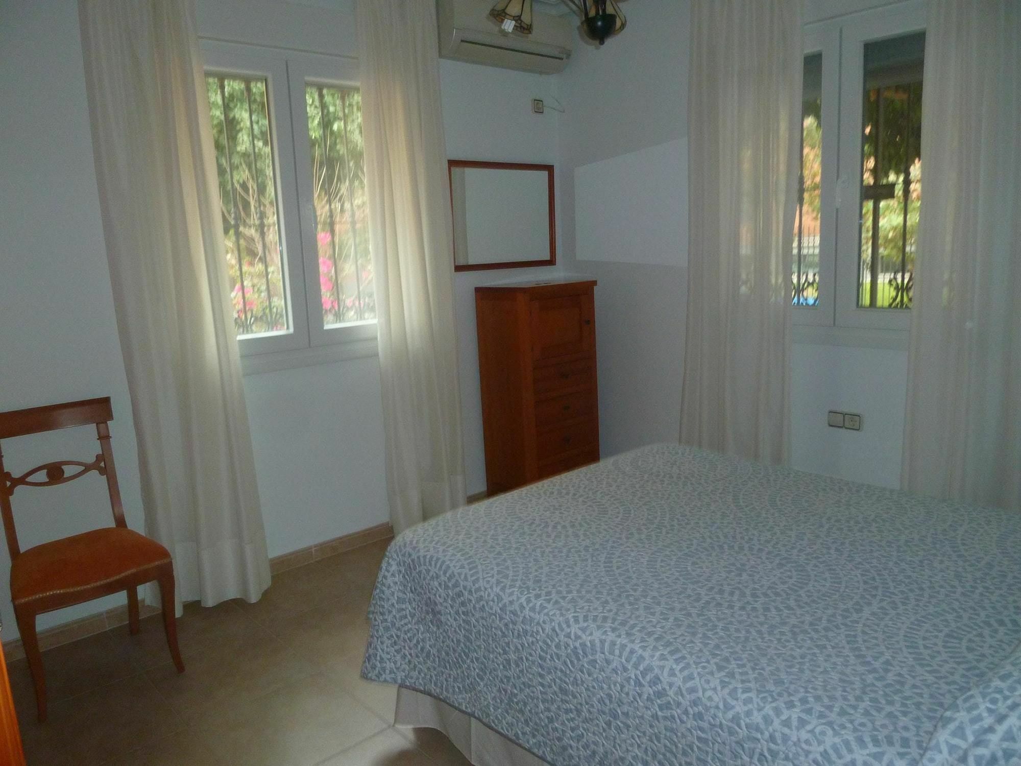 With 2 Bedrooms In Sevilla, With Wifi * Sevilla