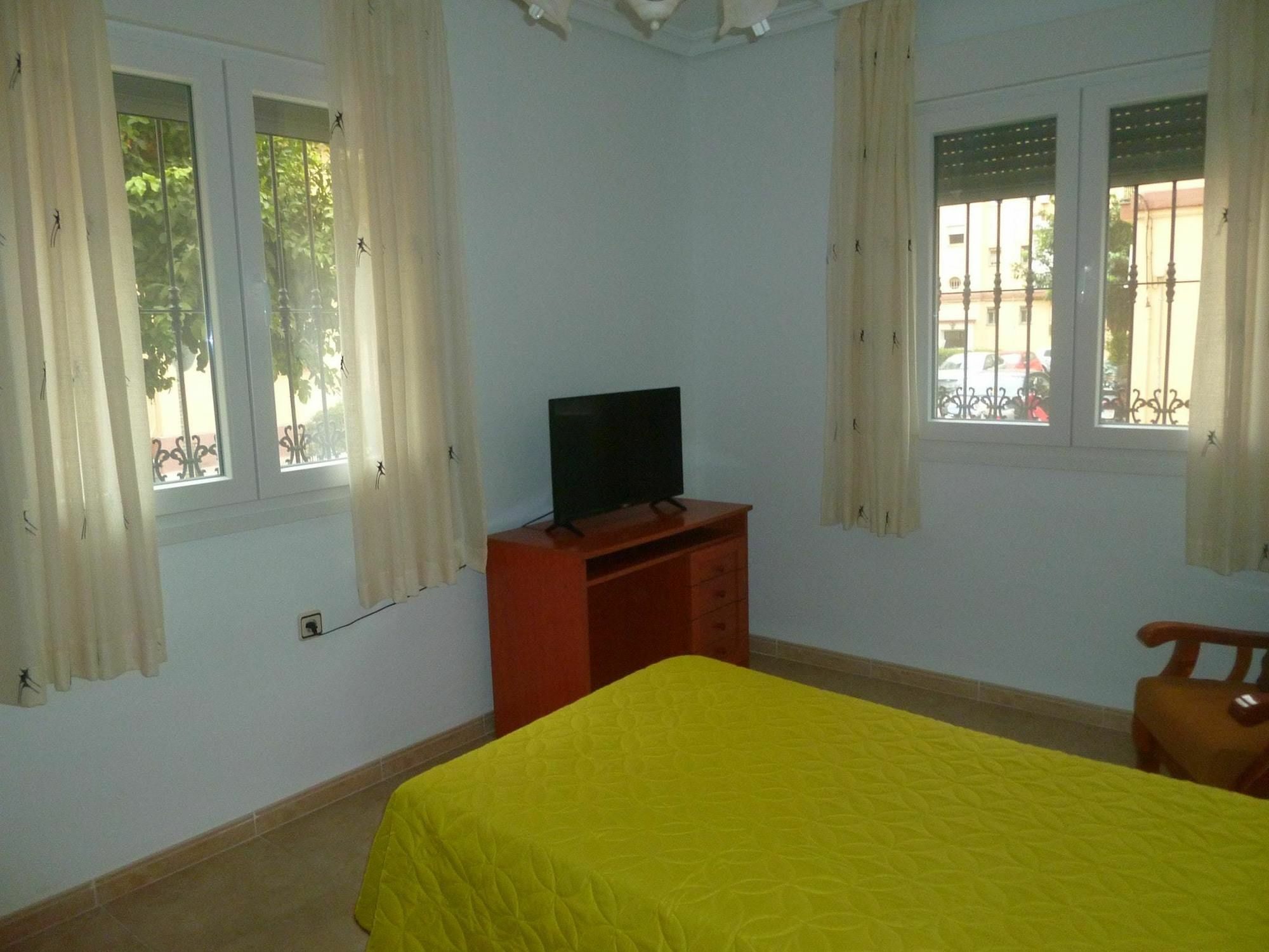 With 2 Bedrooms In Sevilla, With Wifi Apartamento Sevilla