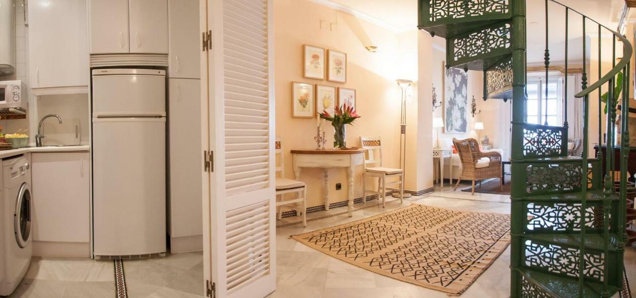 Botanic Duplex Terrace 5 Pax Apartment
