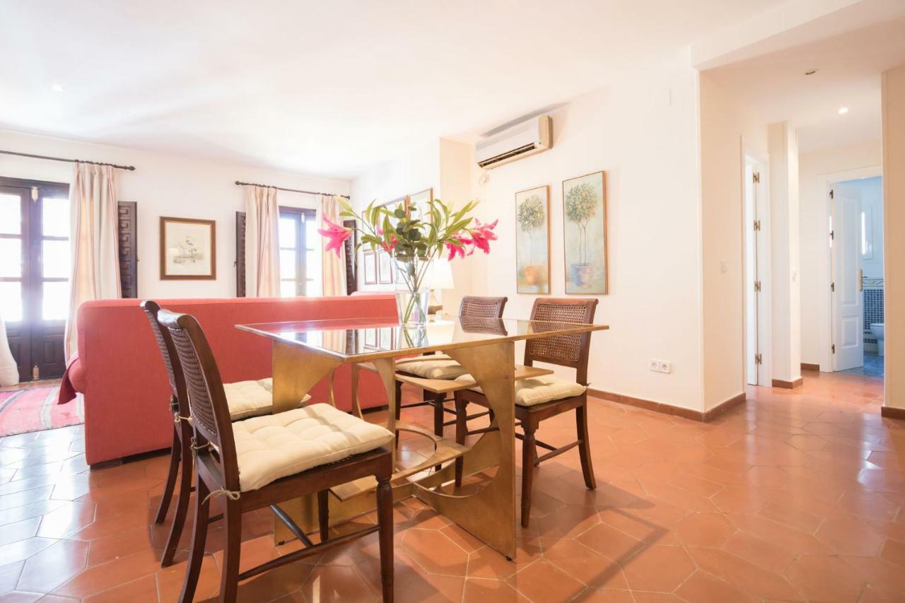 Flamencos Con Garage 5 Pax Apartamento Sevilla
