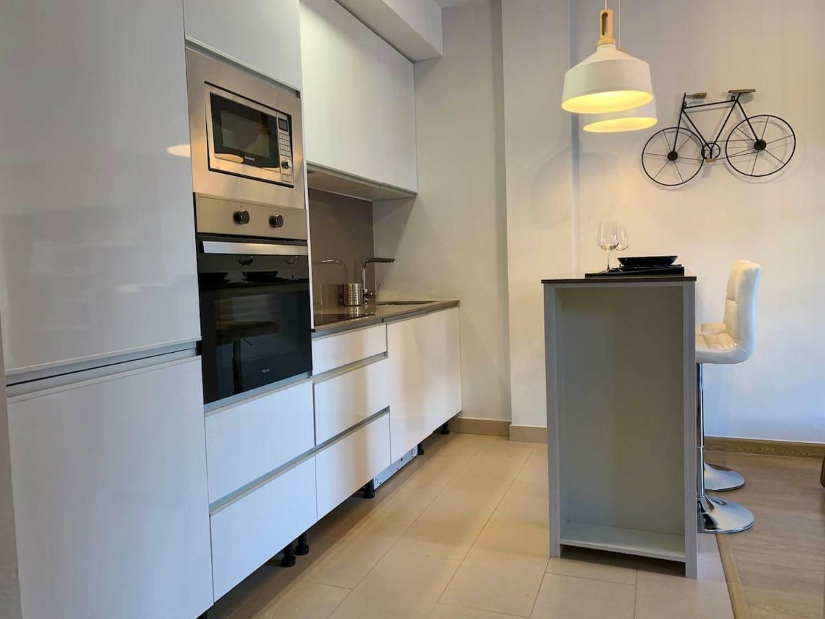 Luz Y Tranquilidad En El Casco Histórico - Parking Gratis Apartamento Sevilla