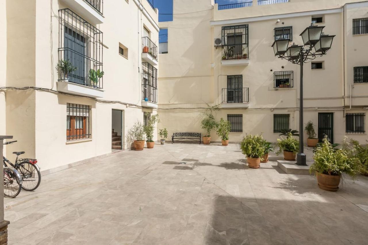 Huerto Del Rey Acogedor, Con Desayuno Incluido En Bar Tipico Cercano Sevilla