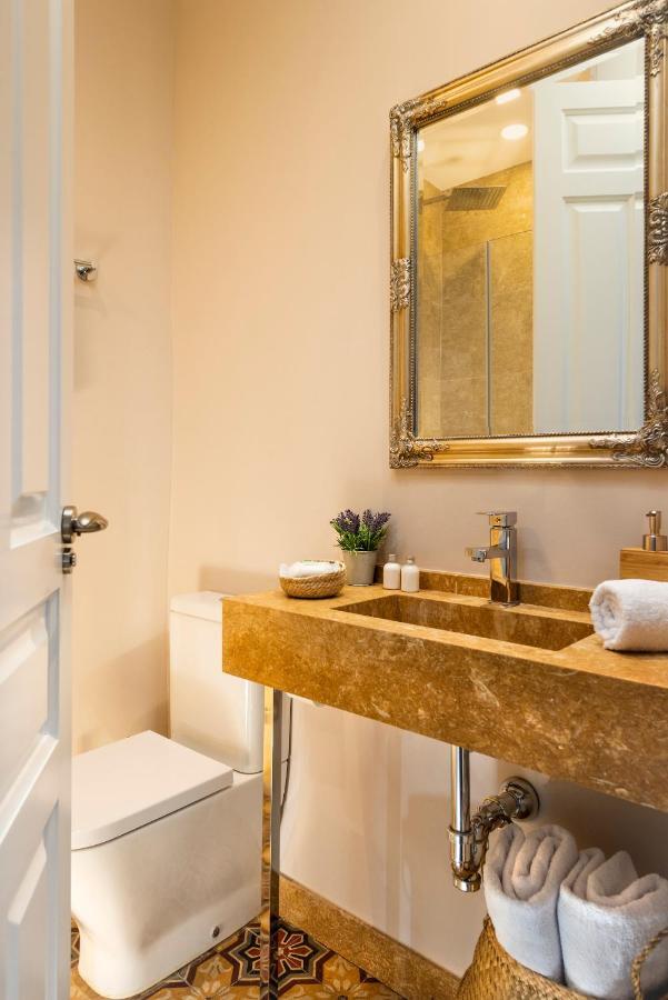 Imperial Luxury & Modern Apartment Seville