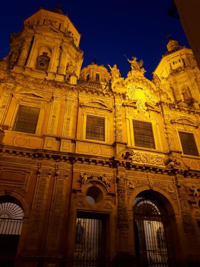 Apt Calle Froilan De La Serna Sevilla