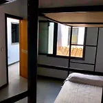 Traveller Box Hostel