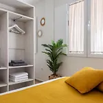 Azafran Suites
