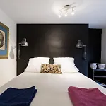 Pretty Duplex In Bohemian District-City Center