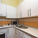 Feria Palace Apartment
