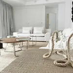 Maestranza Modern