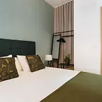 Chiqui And Vicente Suite Apartments