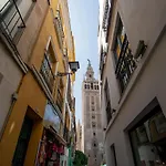 Apartamento tranquilo y con encanto en Palacio Sevillano, junto Catedral A Acond y WIFI