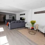 Isg Apartments Downtown Family Haven Free Parking Spot