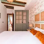 Alameda Suites Apartments