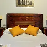 CheckINN - Apartamento de 3 dormitorios en Triana