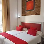 Hotel Y Apartamentos Dona Lola