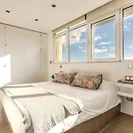 Lux Essentia