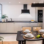 Magno Apartments Robles With Jacuzzi And Private Parking