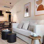 Magno Apartments Robles With Jacuzzi And Private Parking