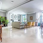 Elegante Casa Con Piscina En Centro Histórico Sevilla