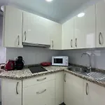 Piso Junto Al Hospital Macarena