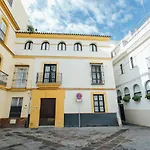 Comfortable Duplex- 1Bd 2Bth- Dean Miranda