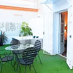 Downtown Apartment With Private Terrace & Jacuzzi