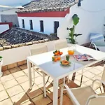 Loft & Private Rooftop With Bbq