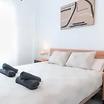Downtown Apartment With Private Terrace & Jacuzzi