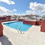 Peace, Pool & Parking At Centre