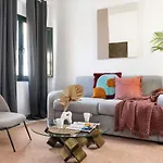 Suites Plaza de los Refinadores, Maestranza