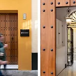 Suites Plaza de los Refinadores, Maestranza