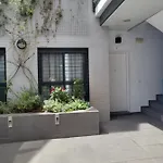 Apt Centrico, A Pie De Calle.