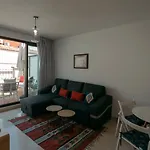 O&L Lumbreras: Bright Duplex With Private Terrace