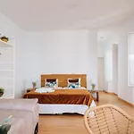 Hostly Rivero 2A Center Loft-Fibre-Communal Terrace-Parking Optional-Cless