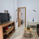 Apartamento En El Fontanal, Casa- Patio De Vecinos