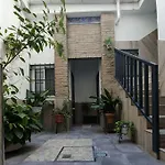 Apartamento En El Fontanal, Casa- Patio De Vecinos