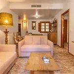 Santa Cruz Refinadores Suite By Valcambre