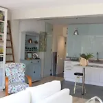 Selecta La Casa Del Artista