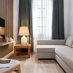 Magno Apartments Ave Maria