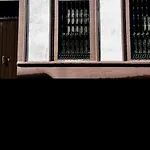 Junto A La Calle Betis: El Corazon De Triana
