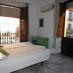 Apartamento En Sevilla Centro Con Vistas A La Plaza Alameda De Hercules - Hasta 7 Personas
