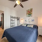 Modern & Stylish Apartment - Old Town