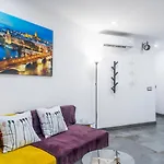 Estudio 10 Junto A La Campana Alameda Setas