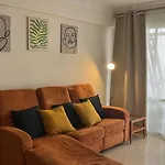 Cozy Apartment Next To Center